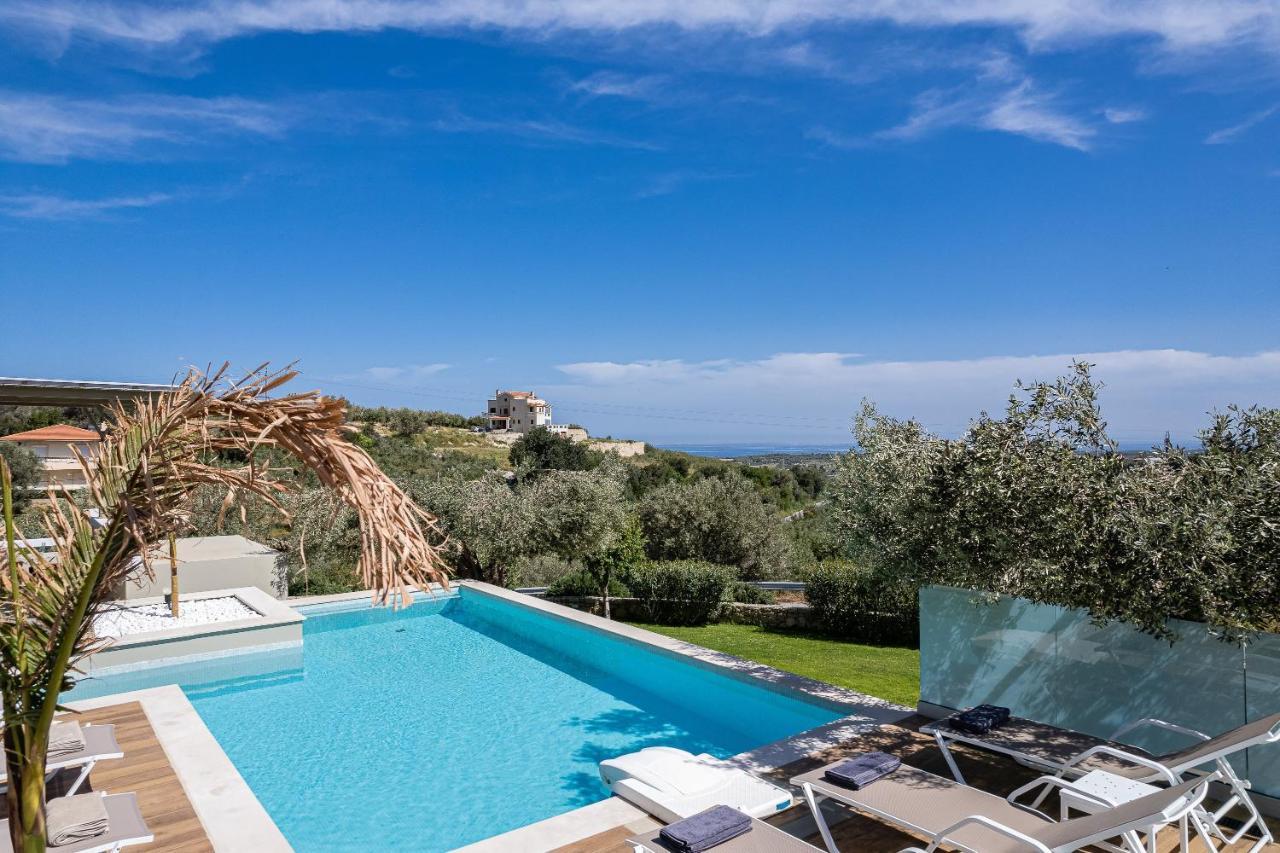 Rizes Villa With Jacuzzi & Heated Pool Agia Triada Exterior photo
